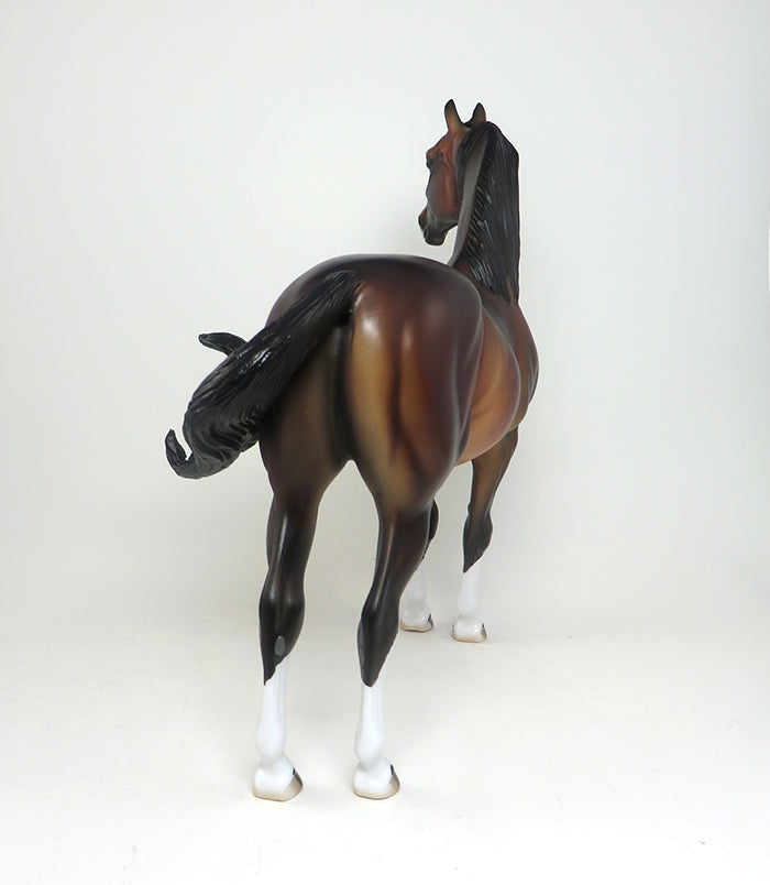 SPLENDID-LE-4 DAPPLE BAY MORGAN MODEL HORSE WITH SWISHED TAIL 2/24