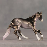 Mountain Peak OOAK Chip Cutting Horse by Ellen Robbins SHCF26