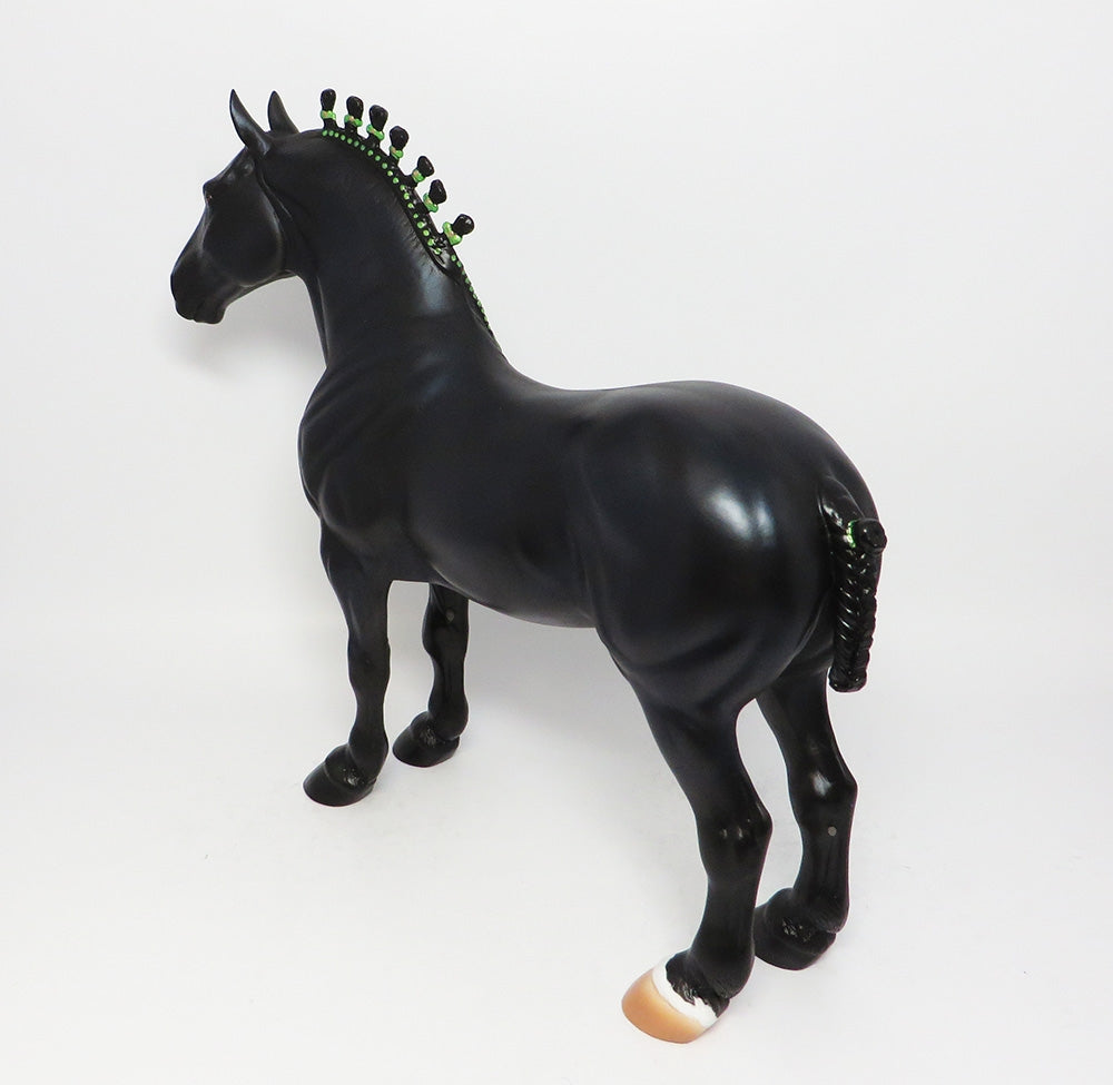 NASA-LE-3 STANDING DRAFTER-BLACK WITH GREEN BOBS AND CUSTOM TAIL WHS 2017