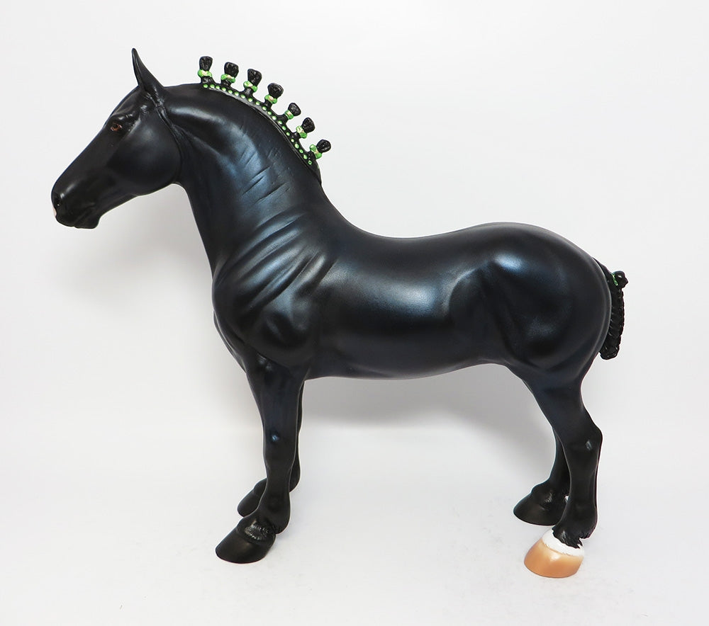 NASA-LE-3 STANDING DRAFTER-BLACK WITH GREEN BOBS AND CUSTOM TAIL WHS 2017