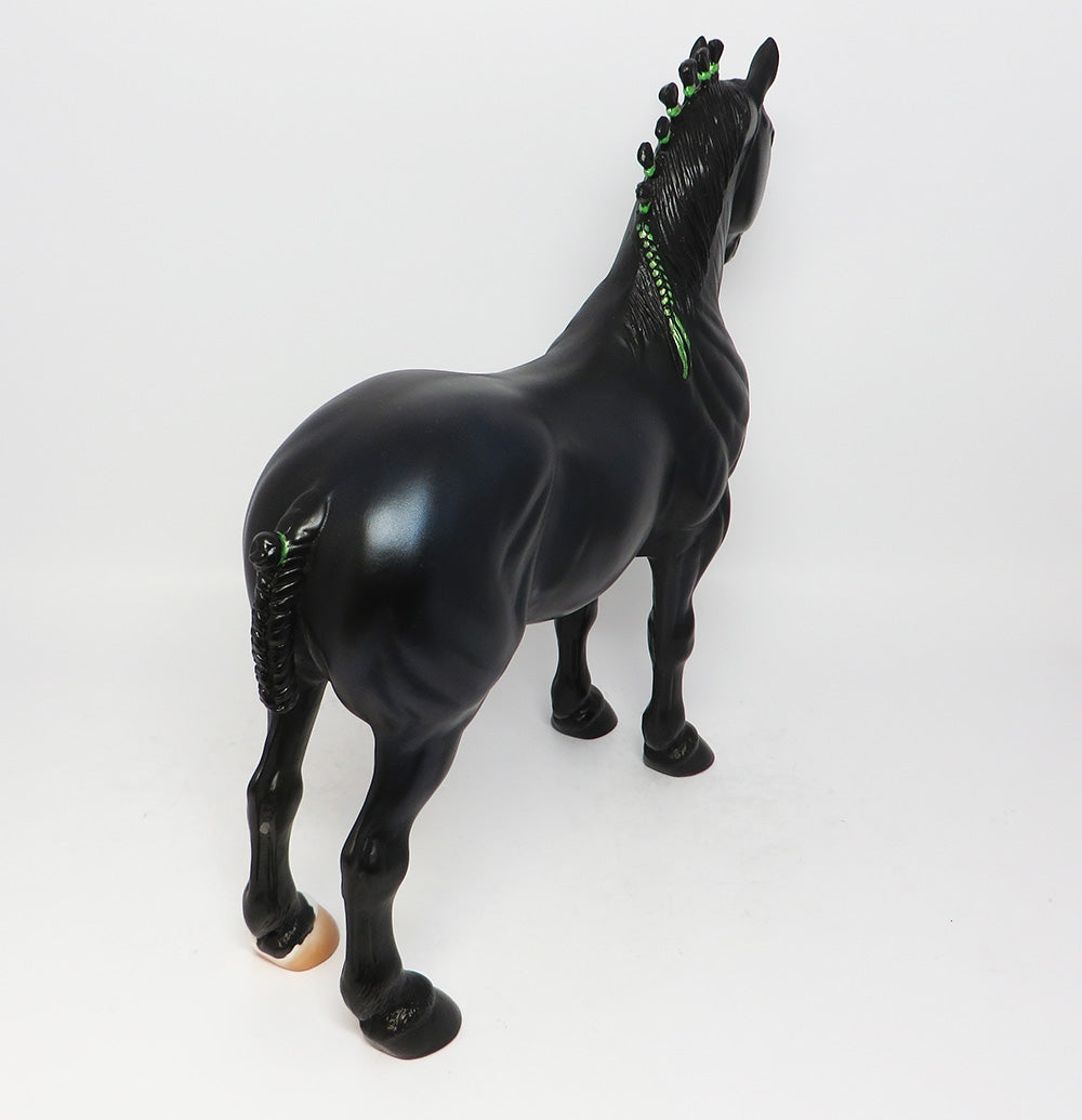 NASA-LE-3 STANDING DRAFTER-BLACK WITH GREEN BOBS AND CUSTOM TAIL WHS 2017