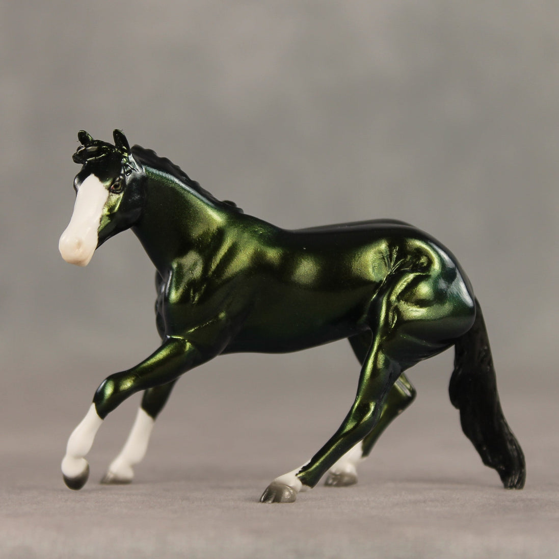 National Forest OOAK Chip Cutting Horse by Ellen Robbins SHCF26