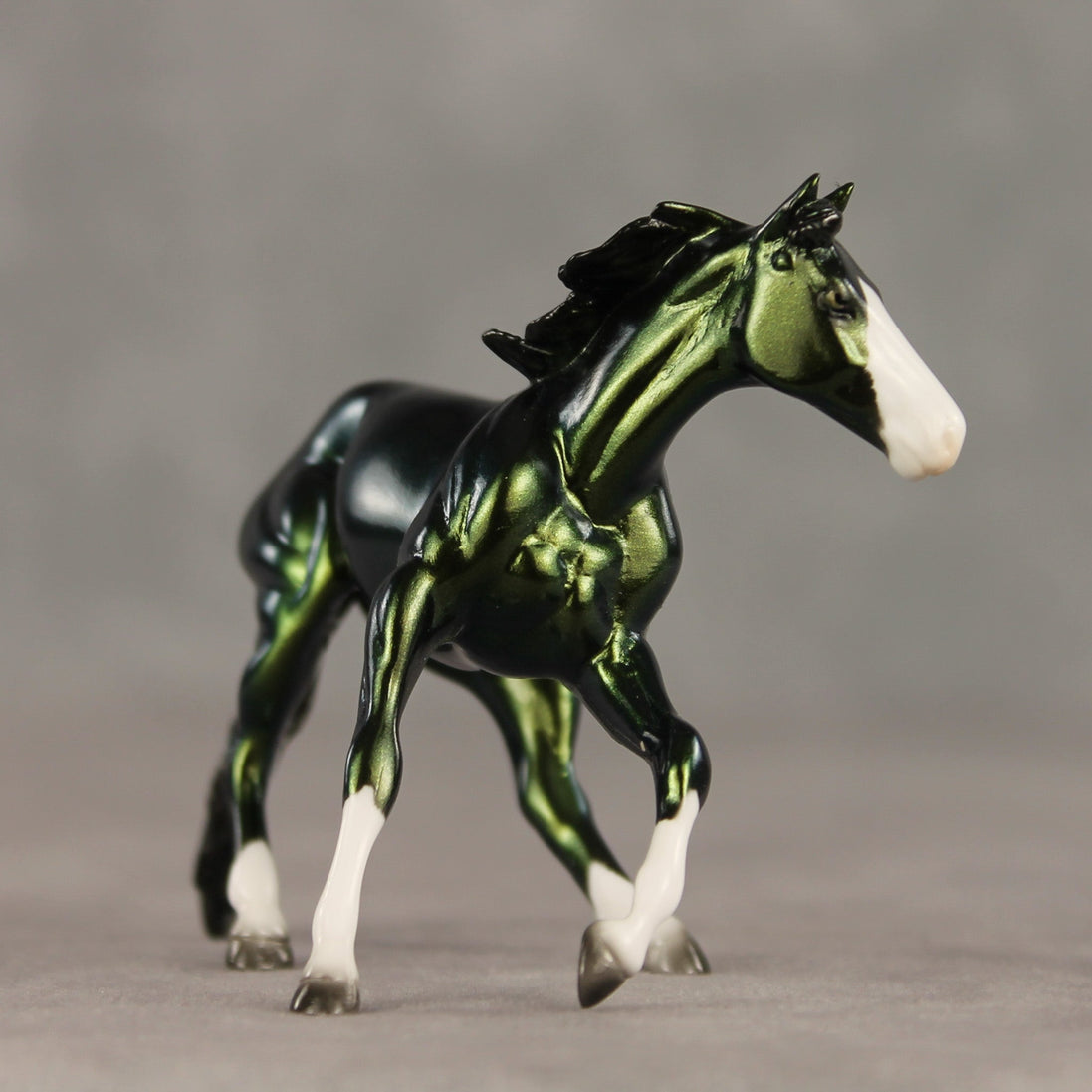 National Forest OOAK Chip Cutting Horse by Ellen Robbins SHCF26