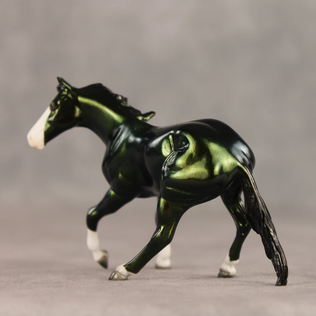 National Forest OOAK Chip Cutting Horse by Ellen Robbins SHCF26