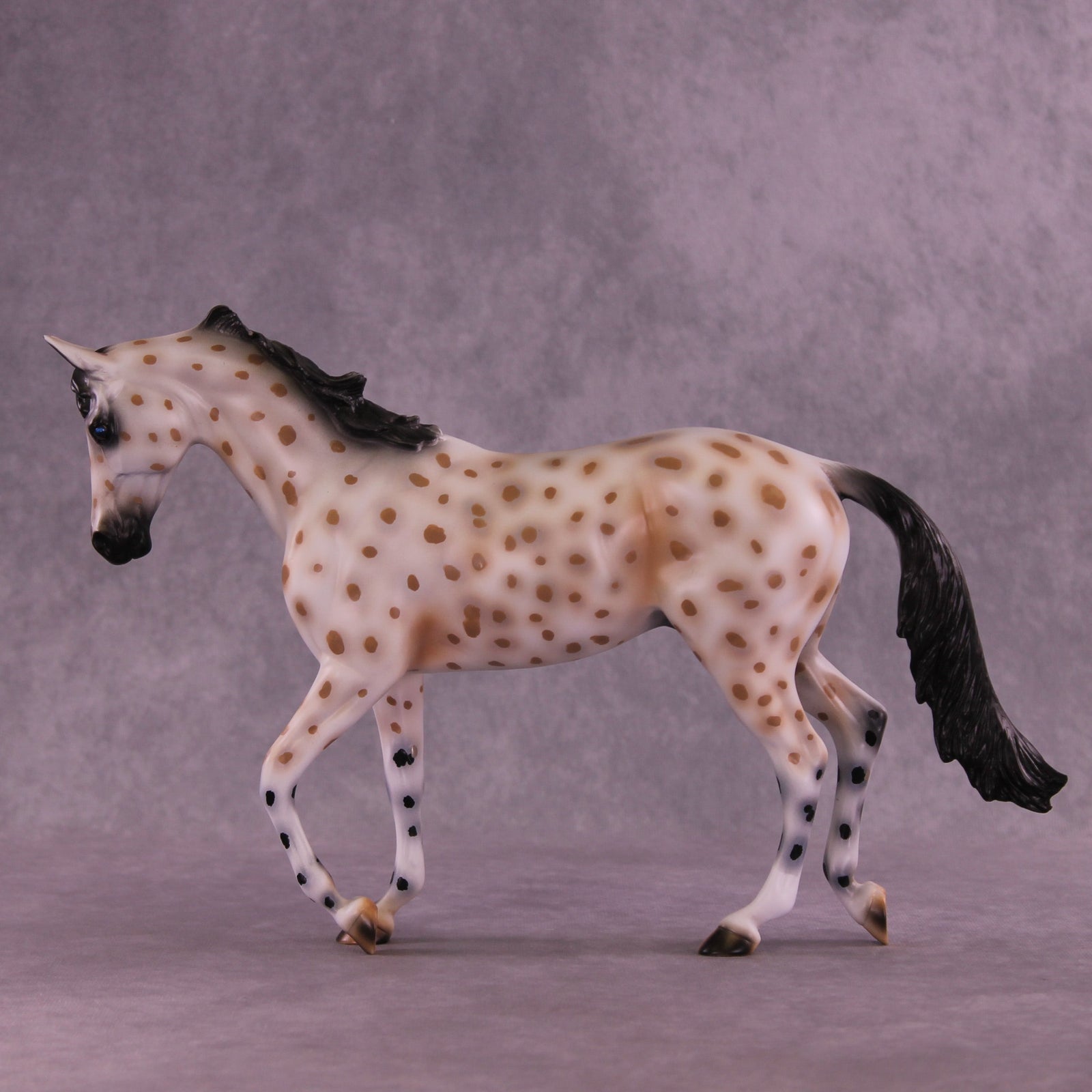 News Flash OOAK Thoroughbred by Anna Rieck HS25