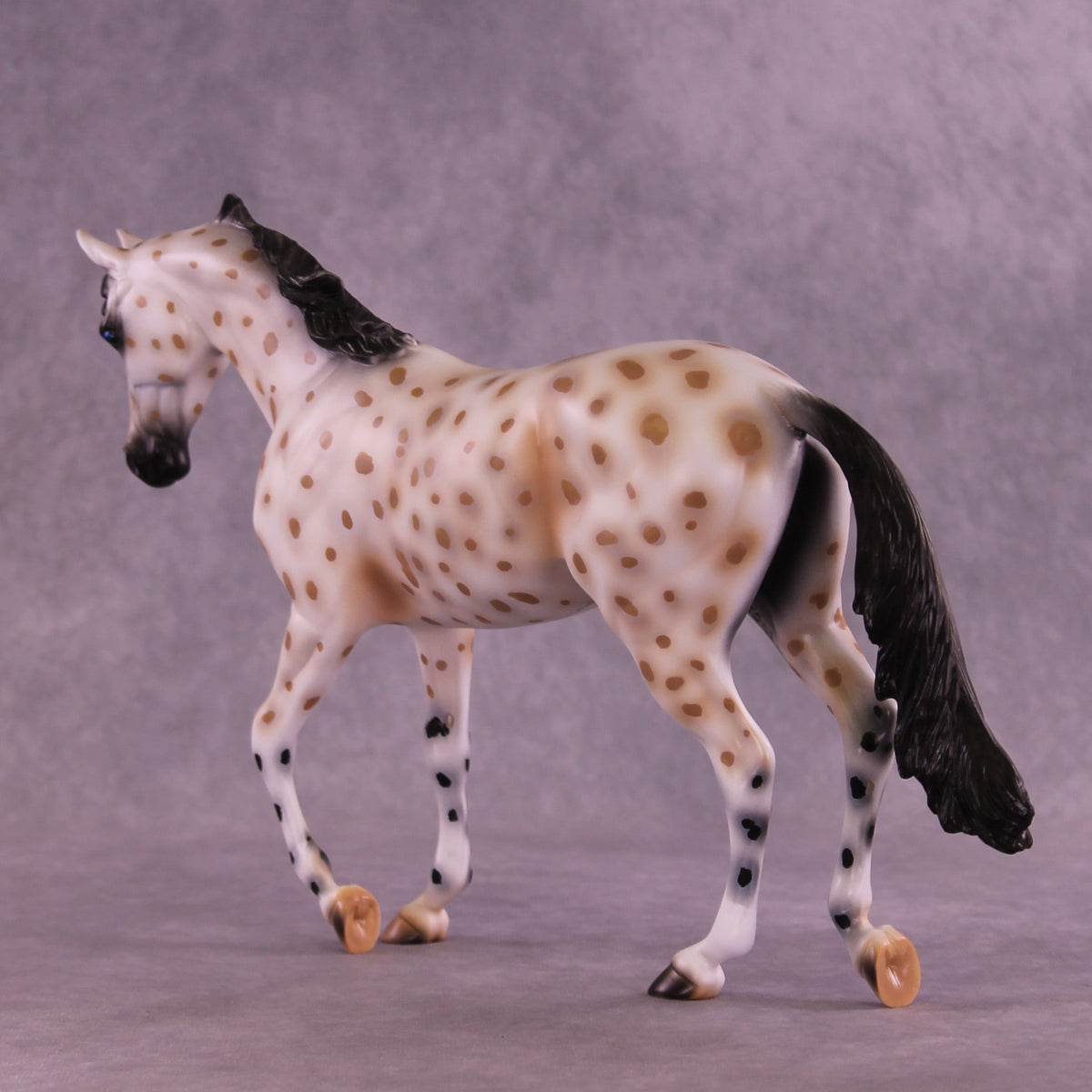 News Flash OOAK Thoroughbred by Anna Rieck HS25