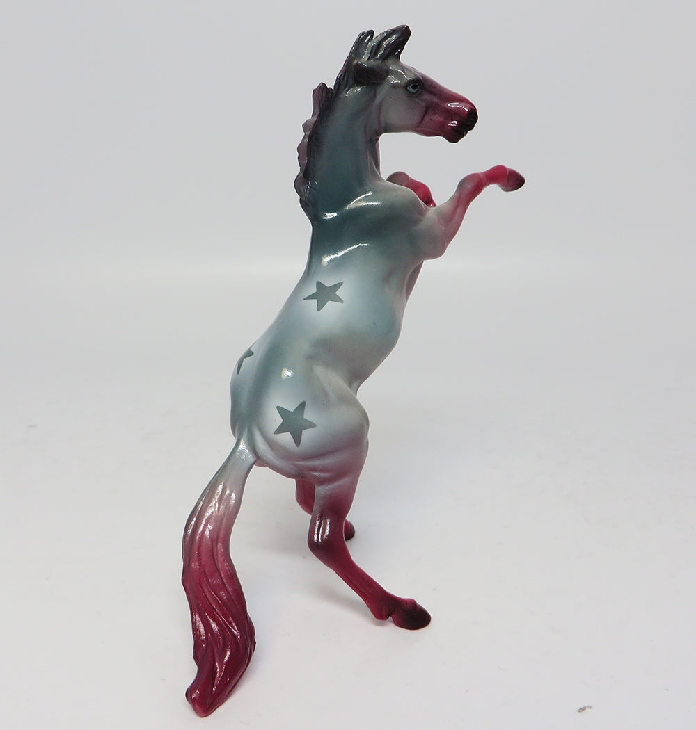 PRIDE~OOAK RED WHITE AND BLUE DECORATOR REARING CHIP EQ 2017