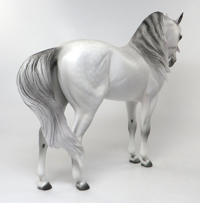 PRINCE VALIANT-LE10 DAPPLED GREY ANDALUSIAN MODEL HORSE EQ 2016