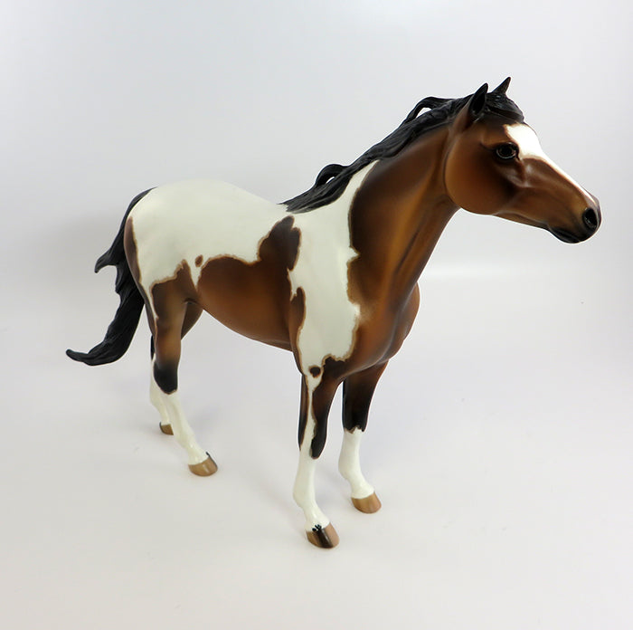 PUNTER-OOAK BAY PAINT SPANISH MUSTANG MODEL HORSE 2/5
