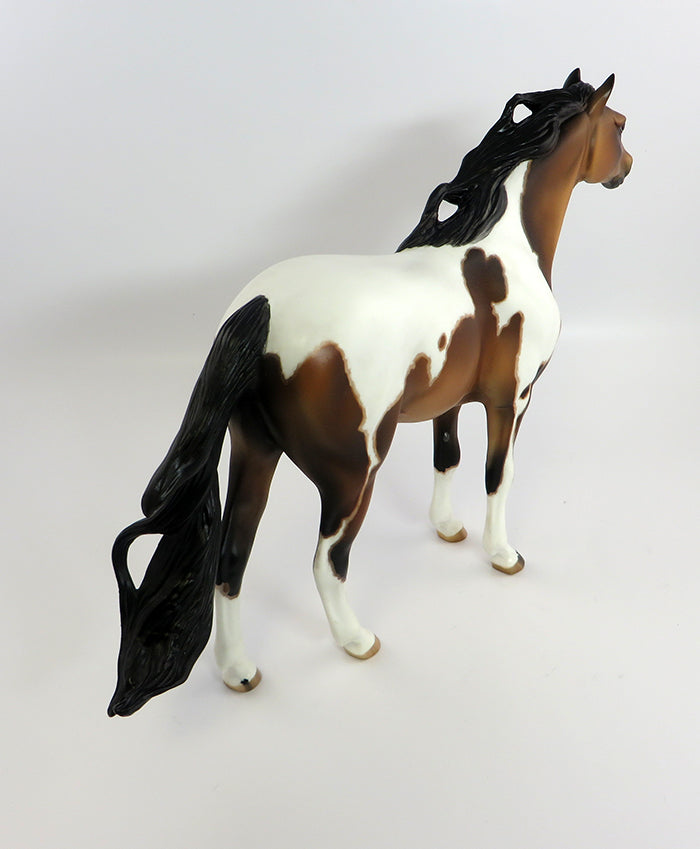 PUNTER-OOAK BAY PAINT SPANISH MUSTANG MODEL HORSE 2/5