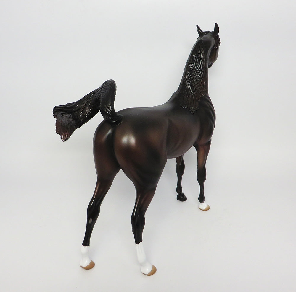 RIVER-OOAK BAY ARABIAN MODEL HORSE WHS 2017