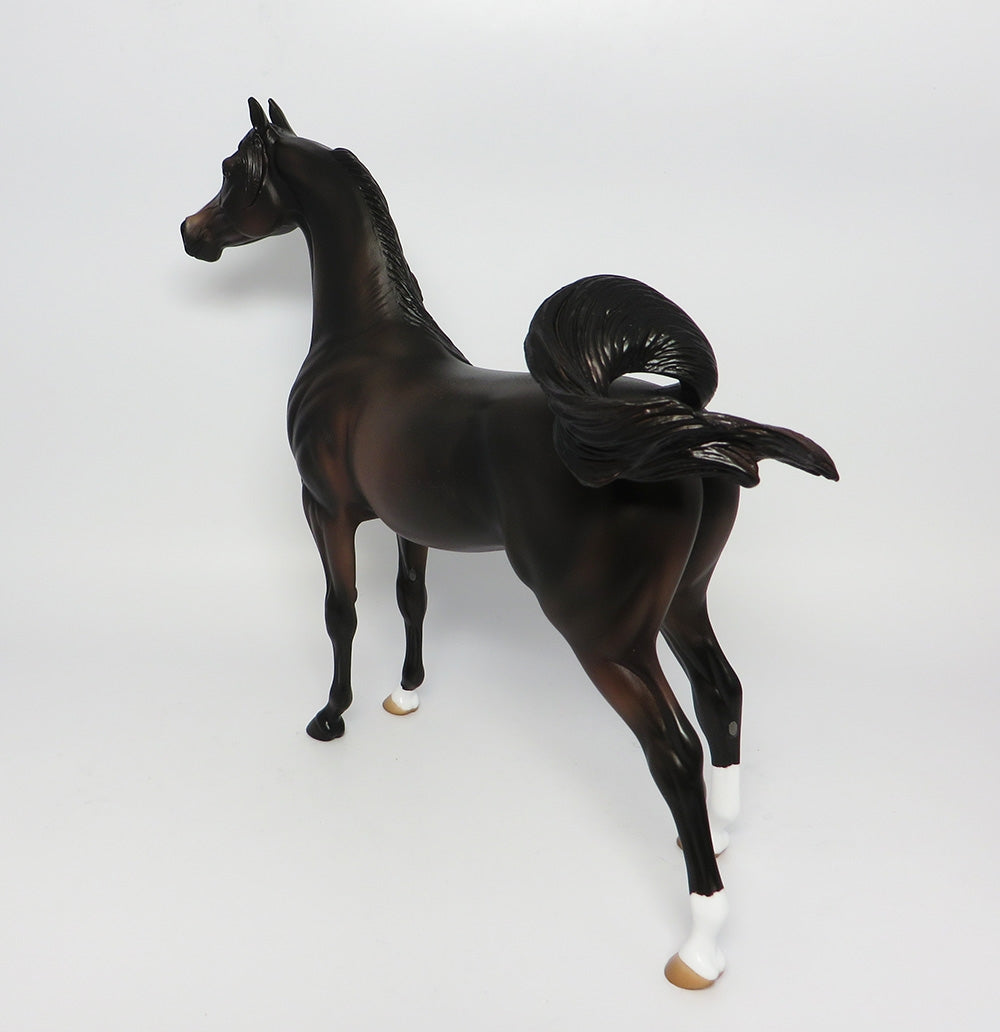 RIVER-OOAK BAY ARABIAN MODEL HORSE WHS 2017