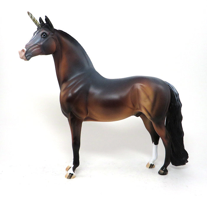 UNICORN MODEL HORSE