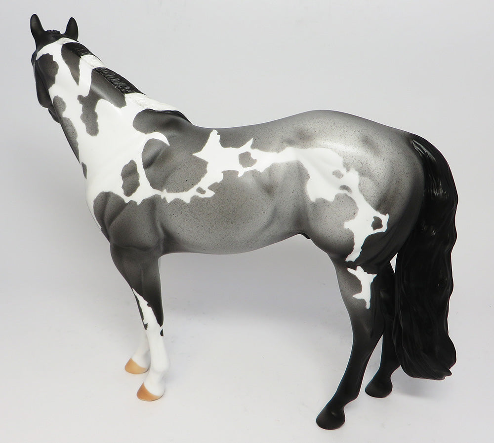 ROAN ME BLUE-OOAK BLUE ROAN ISH MODEL HORSE EA2017