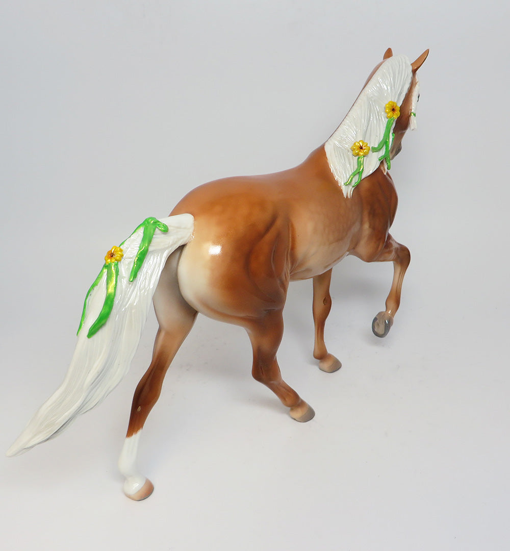 RODRIGO - Caroline Boydston OOAK Palomino Tennessee Walker Model Horse - L1 LEFT REAR WHITE SOCK - 10/13