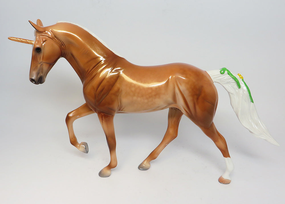 RODRIGO - Caroline Boydston OOAK Palomino Tennessee Walker Model Horse - L1 LEFT REAR WHITE SOCK - 10/13