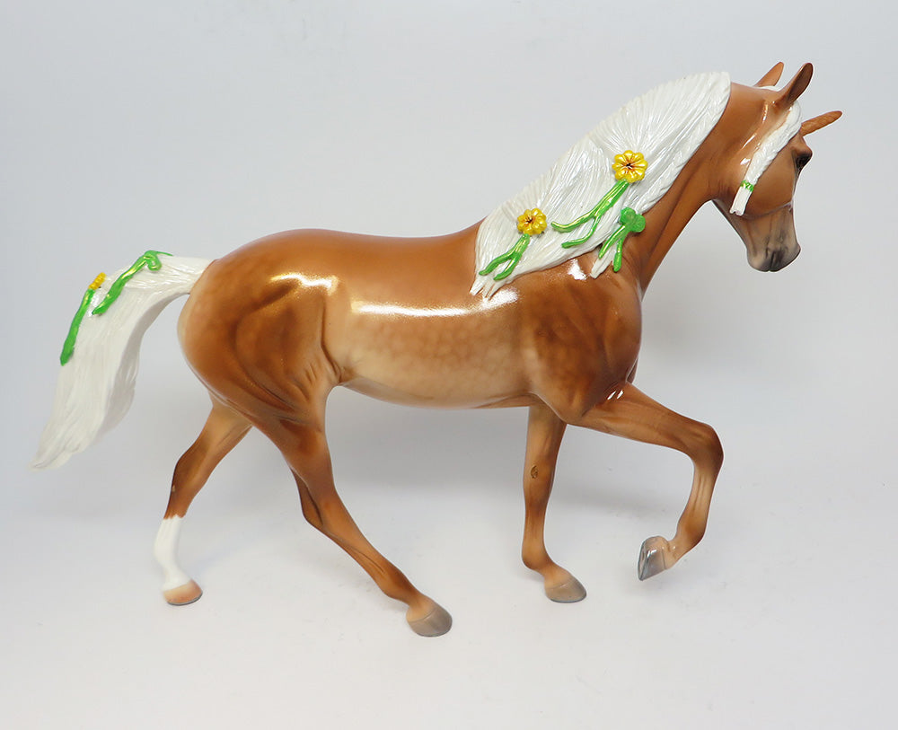 RODRIGO - Caroline Boydston OOAK Palomino Tennessee Walker Model Horse - L1 LEFT REAR WHITE SOCK - 10/13