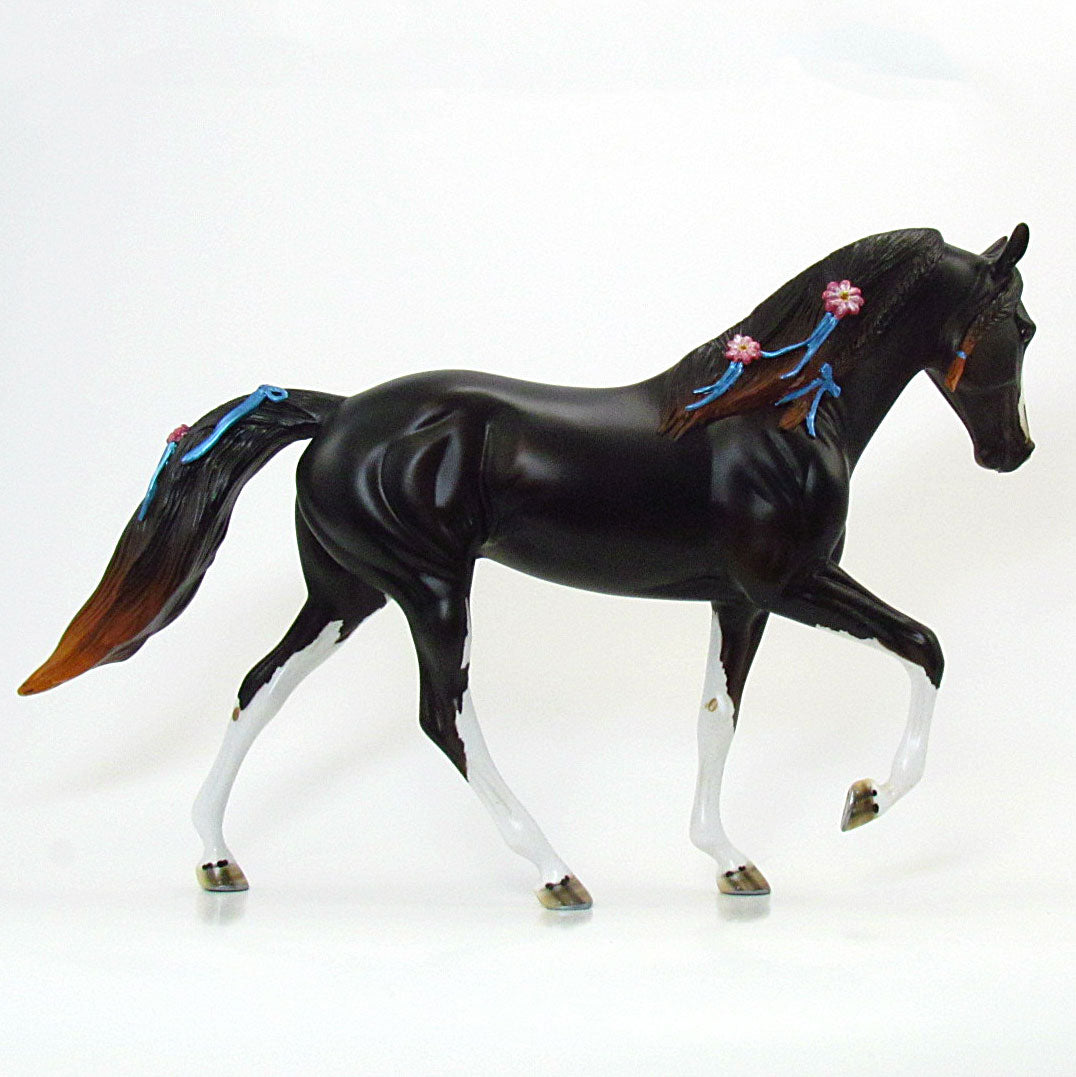 RUIDOSO - OOAK Liver Chestnut Tennessee Walker with Ribbons &amp; Flowers 6/15