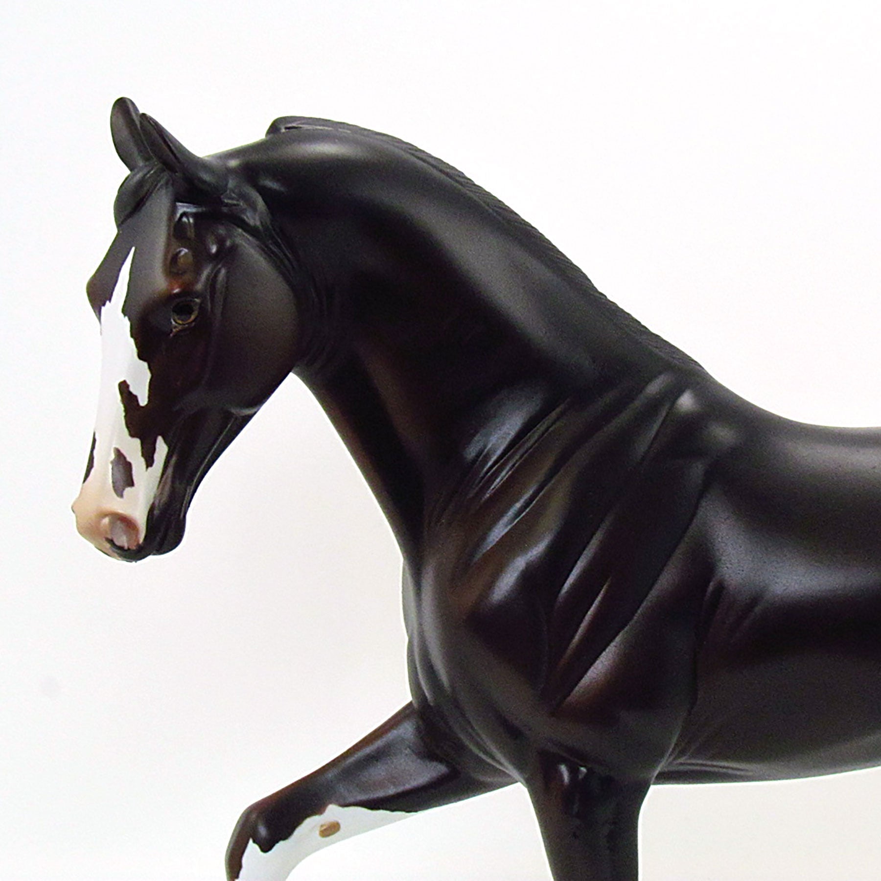 RUIDOSO - OOAK Liver Chestnut Tennessee Walker with Ribbons &amp; Flowers 6/15