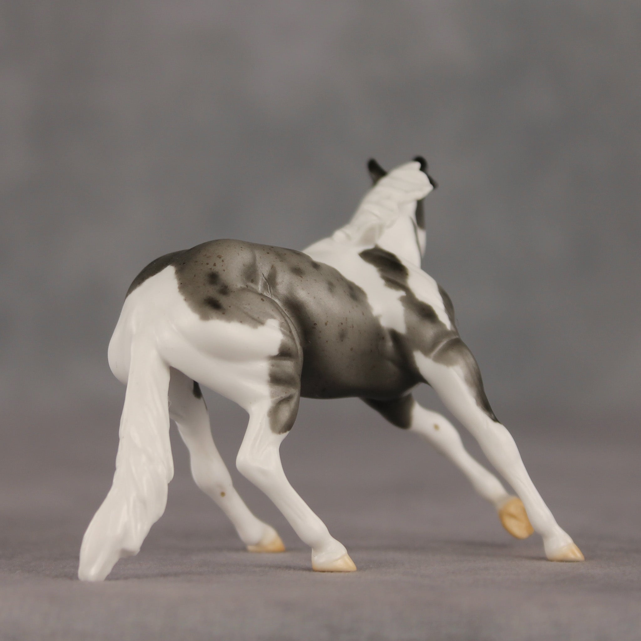 Scenic Overlook OOAK Chip Cutting Horse by Ellen Robbins SHCF26