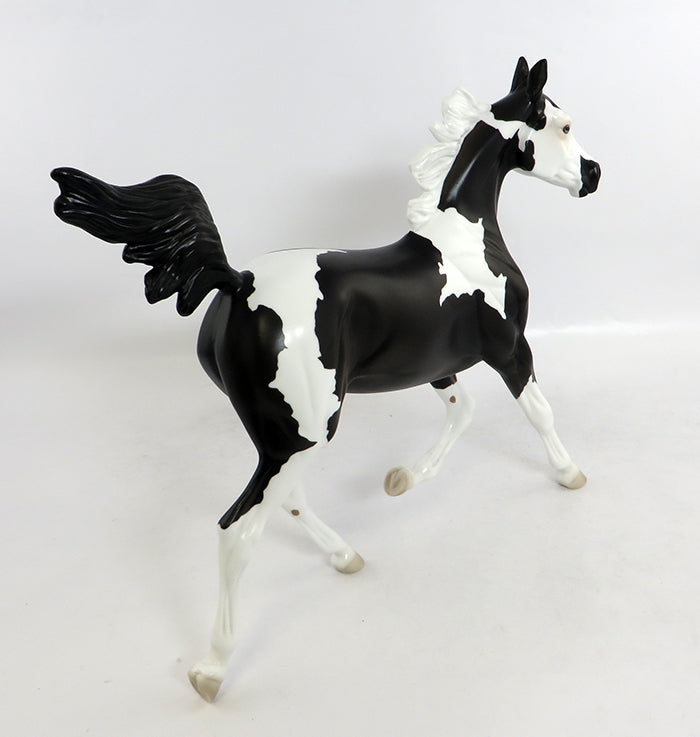 SCORE-OOAK BLACK PAINT YEARLING MODEL HORSE 2/5