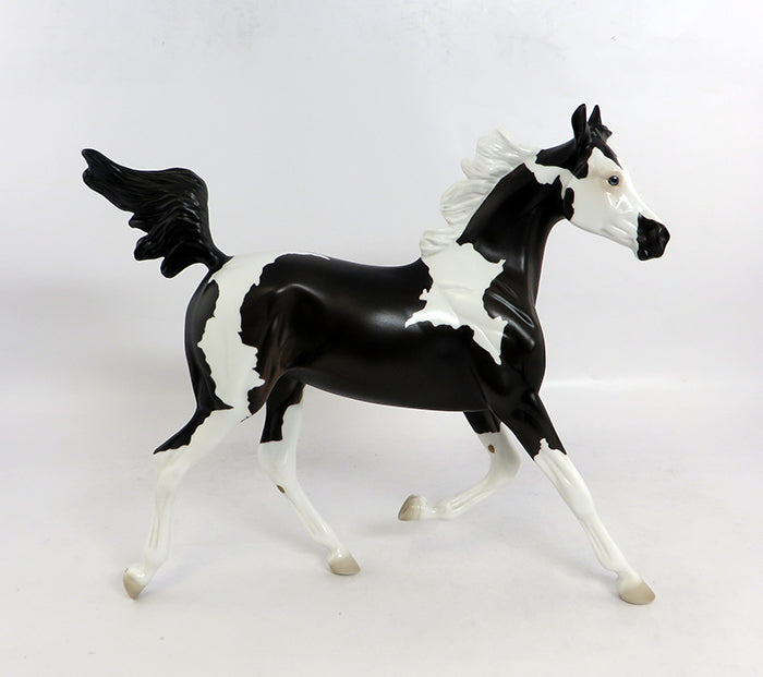 SCORE-OOAK BLACK PAINT YEARLING MODEL HORSE 2/5