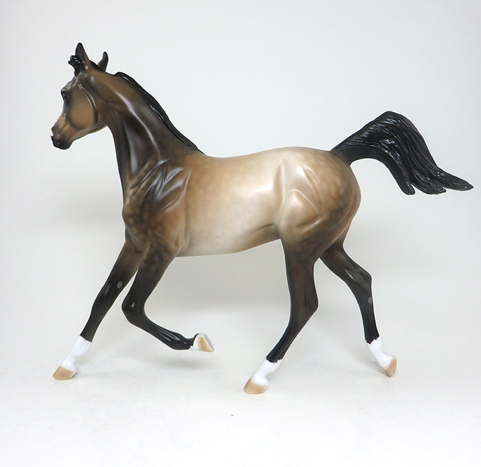YEARLING MODEL HORSE