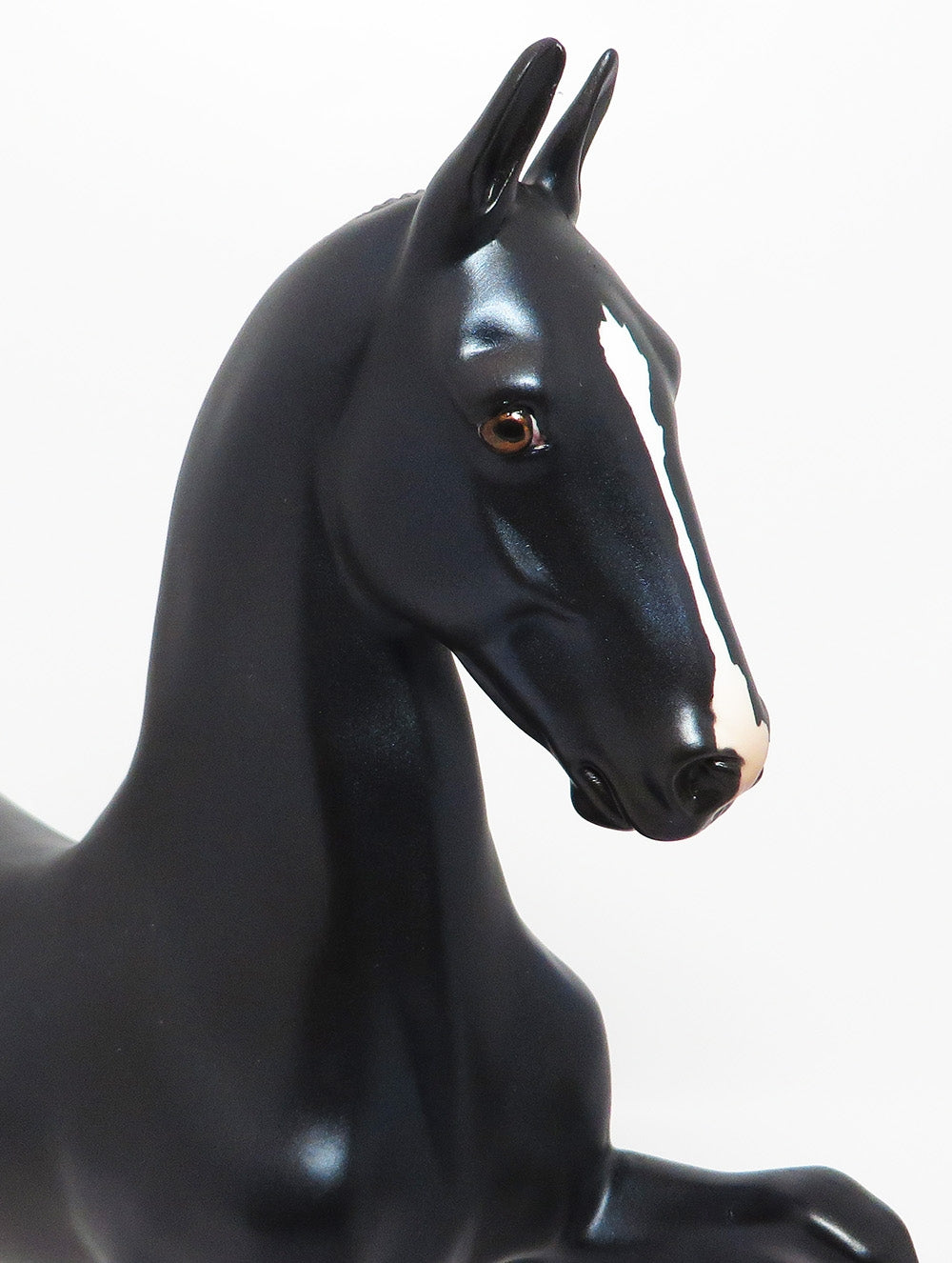 SERENITY-LE-3 BLACK ROACHED MANE SADDLEBRED MODEL HORSE WHS2017