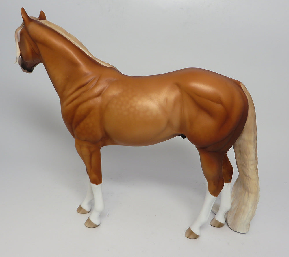 SHIMMEY AND SHAKE~OOAK DAPPLE CHESTNUT ISH MODEL HORSE 4/10