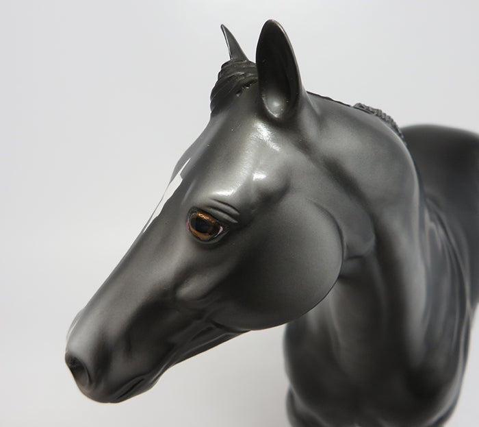STEELE-OOAK BEAUTIUL DARK GREY TO BLACK PAINT ISH MODEL HORSE CUSTOMIZED BY JACKIE TURNER  8/11