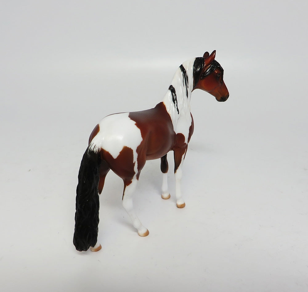 STONE MOUNTAIN-LE-5 CUSTOM BAY PAINT ANDALUSIAN MODEL HORSE EQ 2017