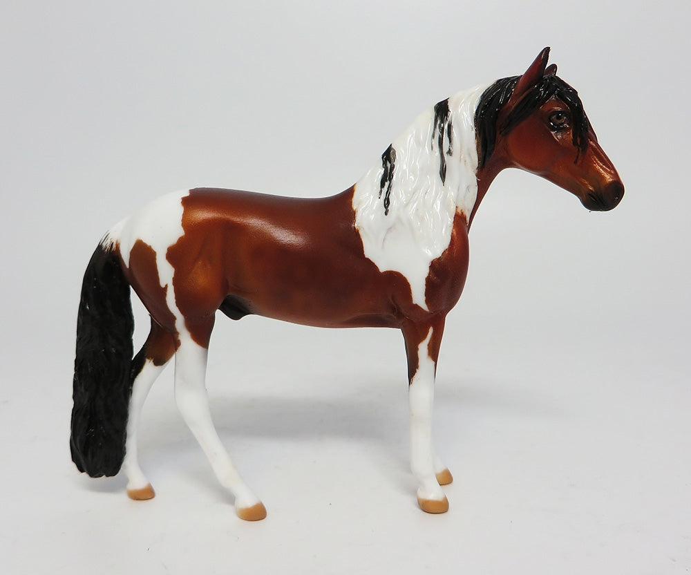 STONE MOUNTAIN-LE-5 CUSTOM BAY PAINT ANDALUSIAN MODEL HORSE EQ 2017