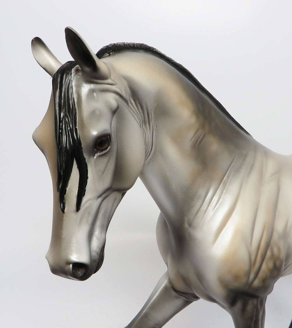 STONEWALL-OOAK DAPPLE GREY TENNESSEE WALKING MODEL HORSE EQ 2017