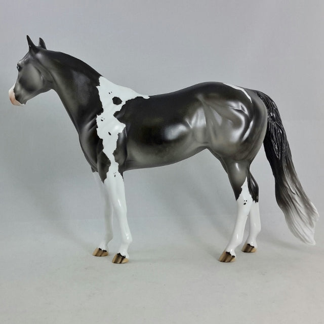 MAJORETTE - Dappled Gray Mare Paint Stock Horse Model