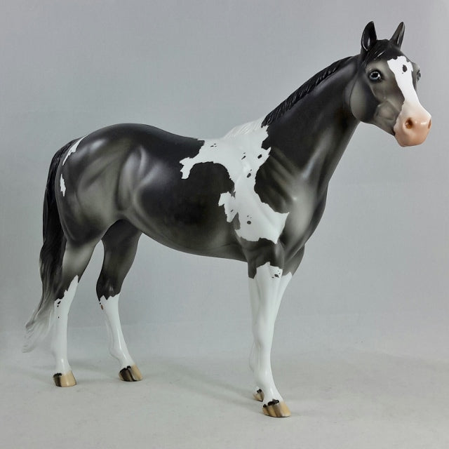 MAJORETTE - Dappled Gray Mare Paint Stock Horse Model