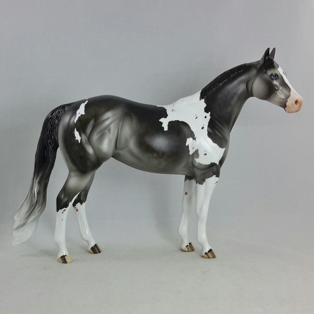 MAJORETTE - Dappled Gray Mare Paint Stock Horse Model