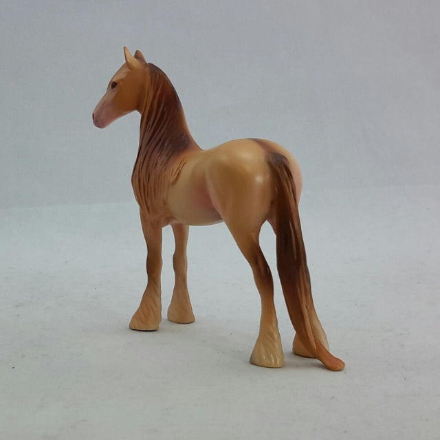 BERKLEY - Amber Champagne Dun Chip by Caroline Boydston