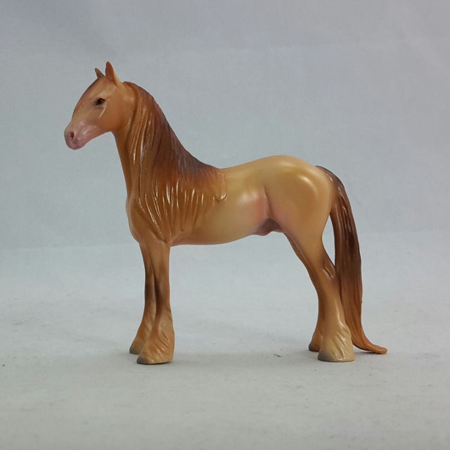 BERKLEY - Amber Champagne Dun Chip by Caroline Boydston