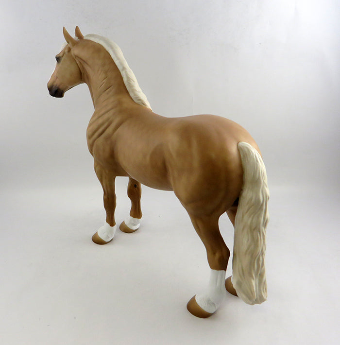 THE FRIDGE-OOAK BLONDE STANDING DRAFTER MODEL HORSE 2/5