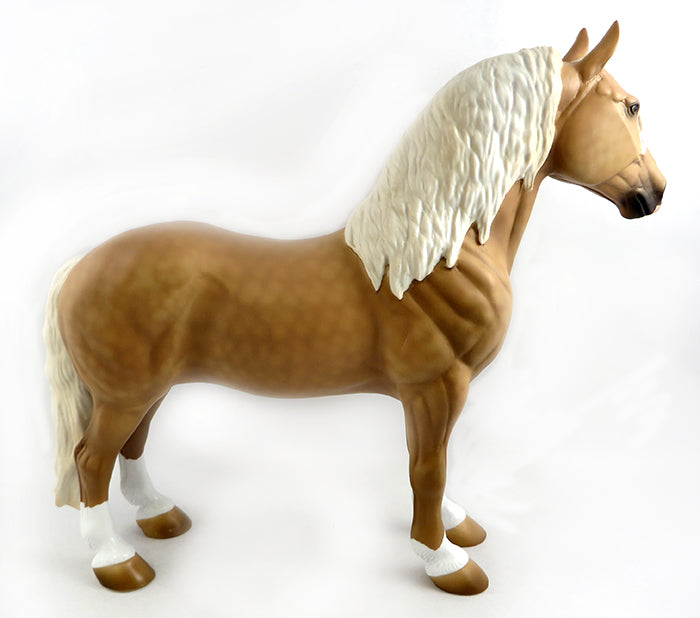 THE FRIDGE-OOAK BLONDE STANDING DRAFTER MODEL HORSE 2/5