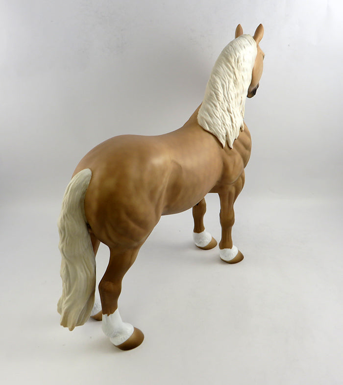 THE FRIDGE-OOAK BLONDE STANDING DRAFTER MODEL HORSE 2/5
