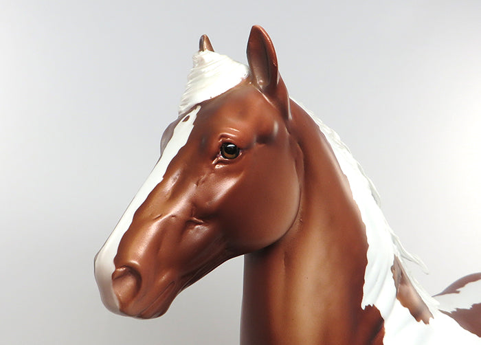 THE GIANT-LE-4 CHESTNUT PAINT TROTTING DRAFTER MODEL HORSE EQ 2016