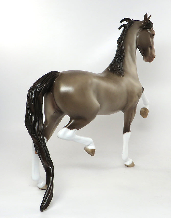 TIKKI-OOAK BLACK CHAMPAGNE SADDLE BRED MODEL HORSE WITH AMBER EYES CUSTOMIZED BY JT &amp; PAINTED BY SHERYL LEISURE 8/25
