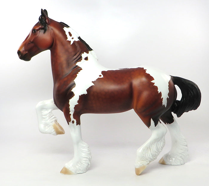 TOM THUMB-LE-4 DAPPLE BAY PAINT TROTTING DRAFTER MODEL HORSE EQ 2016 7/28