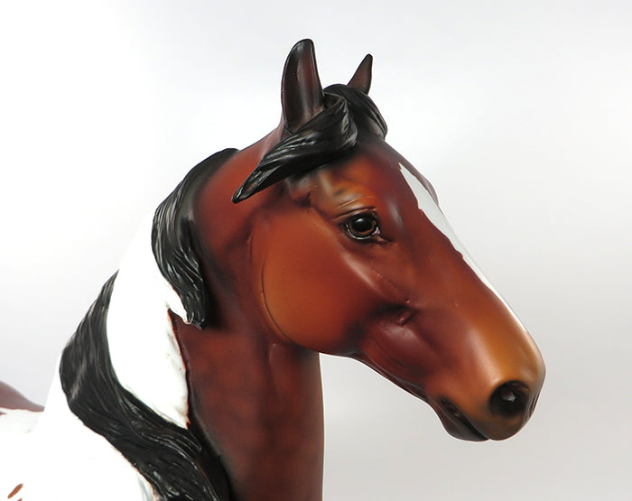 TOM THUMB-LE-4 DAPPLE BAY PAINT TROTTING DRAFTER MODEL HORSE EQ 2016 7/28