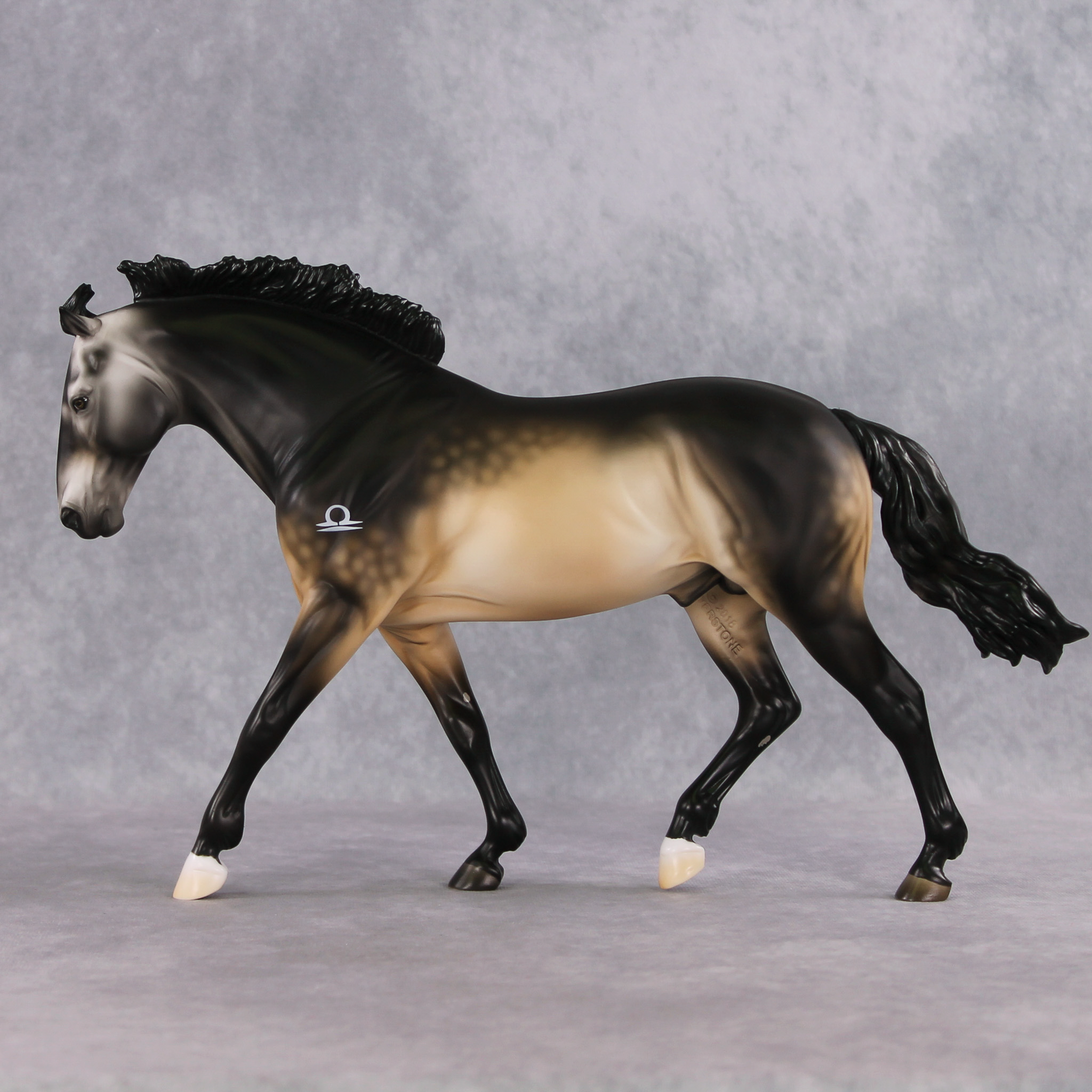 SAMPLE Upsilon LE-10 FCM Irish Draught by Ashley Palmer SS0426