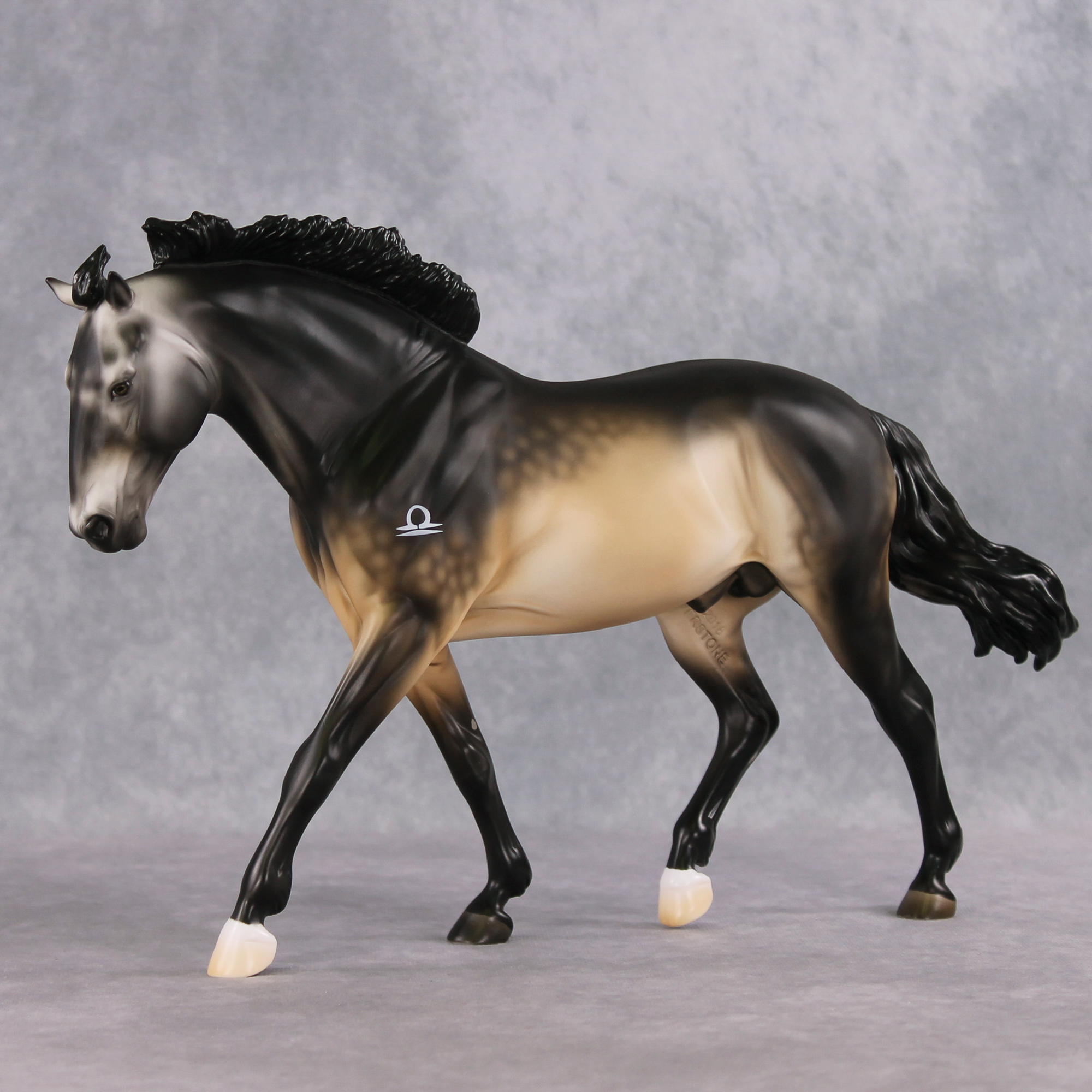 SAMPLE Upsilon LE-10 FCM Irish Draught by Ashley Palmer SS0426