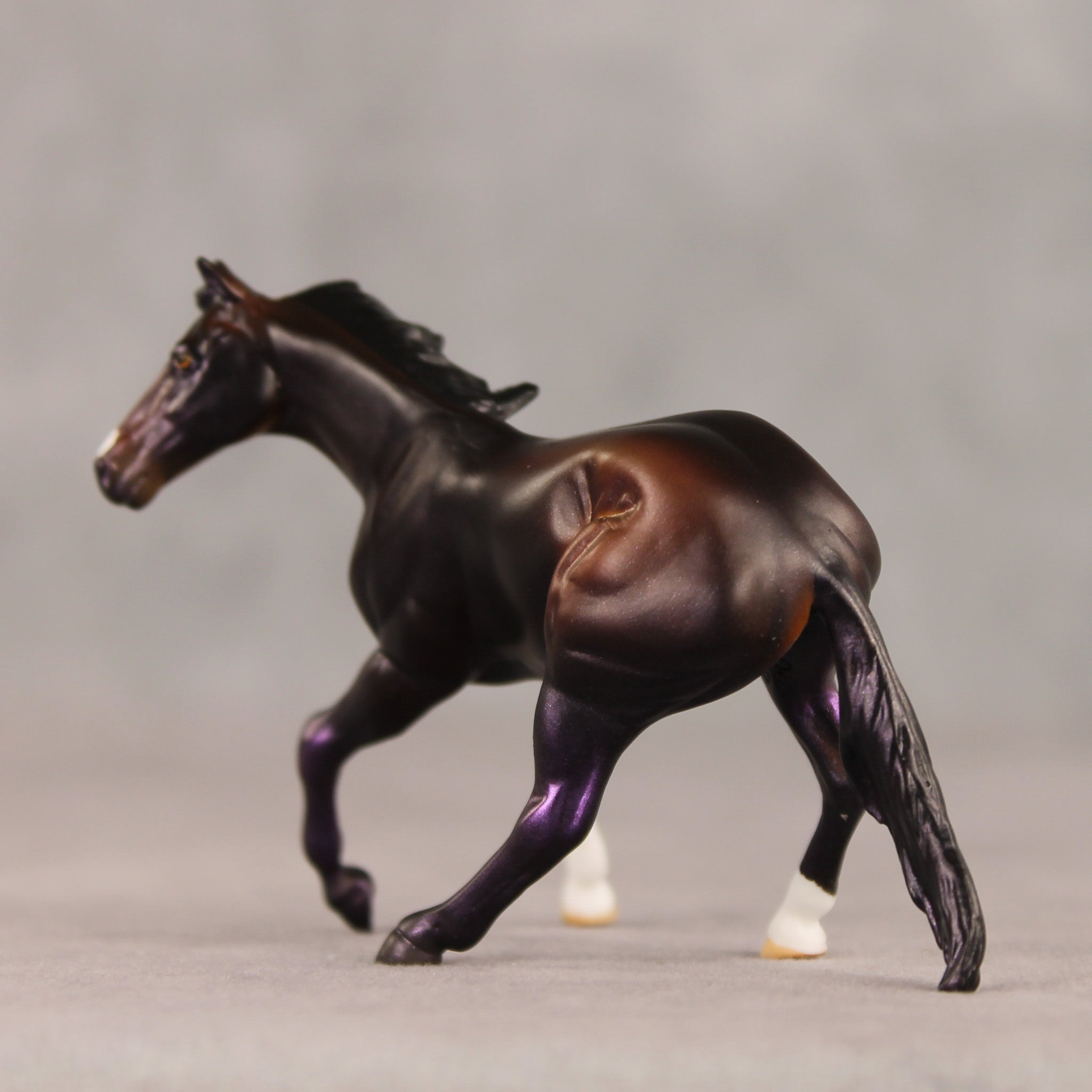 Violet Flash OOAK Chip Cutting Horse by Anna Rieck SHCF26