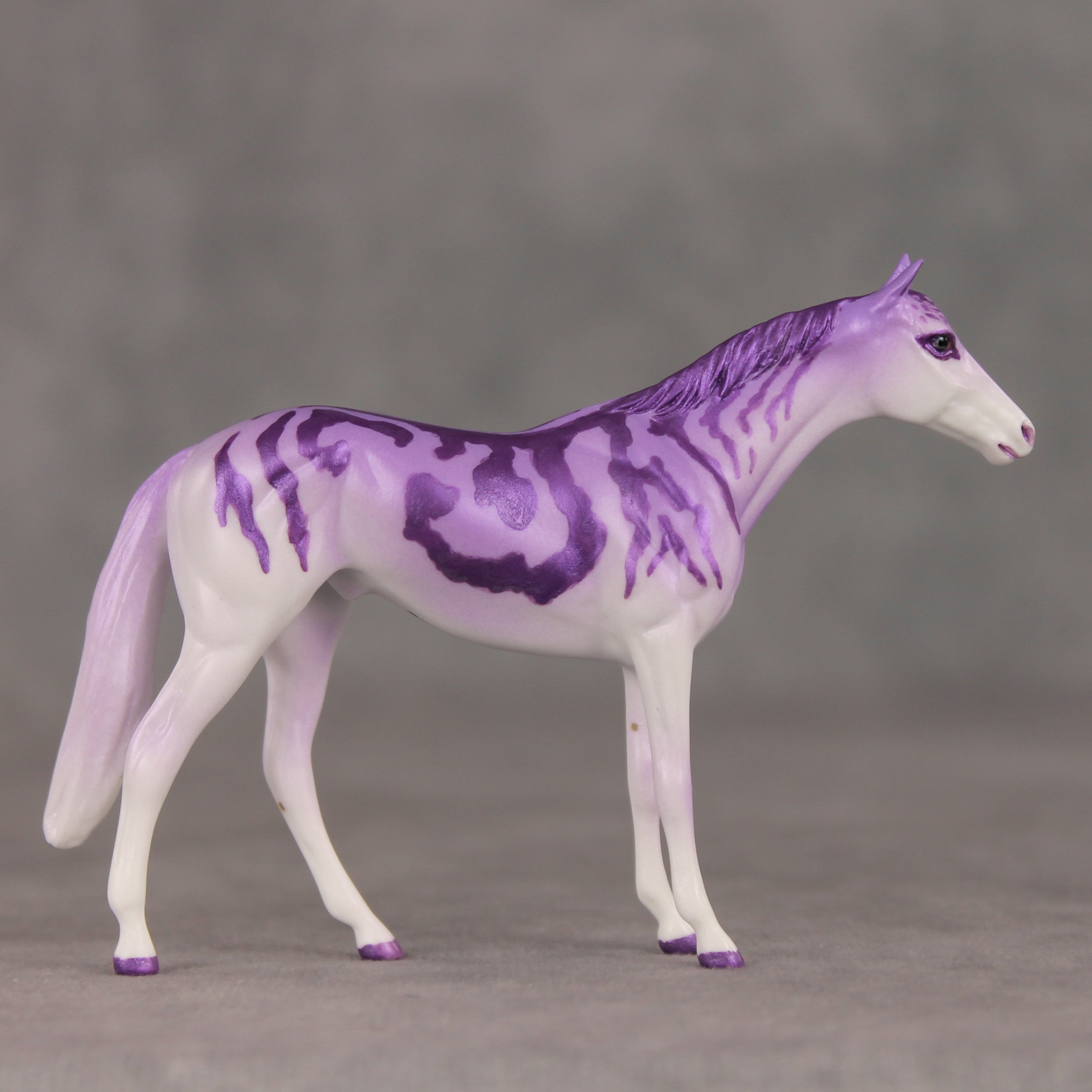 Whirly Pop OOAK Chip Thoroughbred  by Jess Hamill VV26