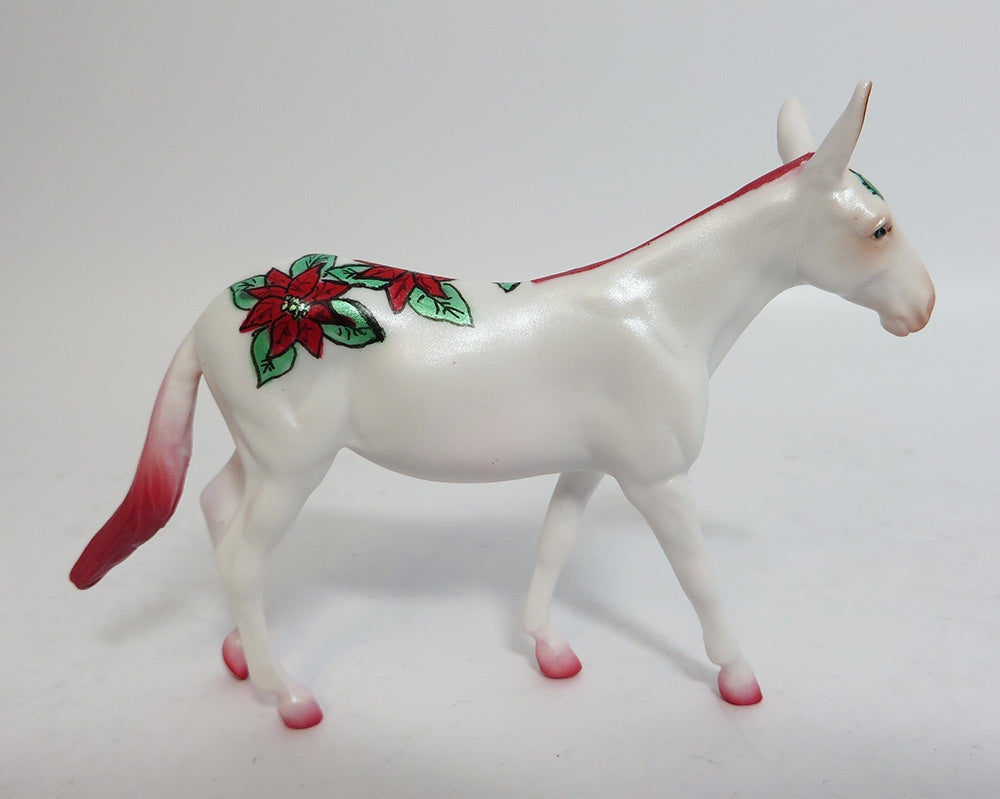 WHITE HEART-OOAK CHRISTMAS DECORATOR CHIP MULE WHS 2017